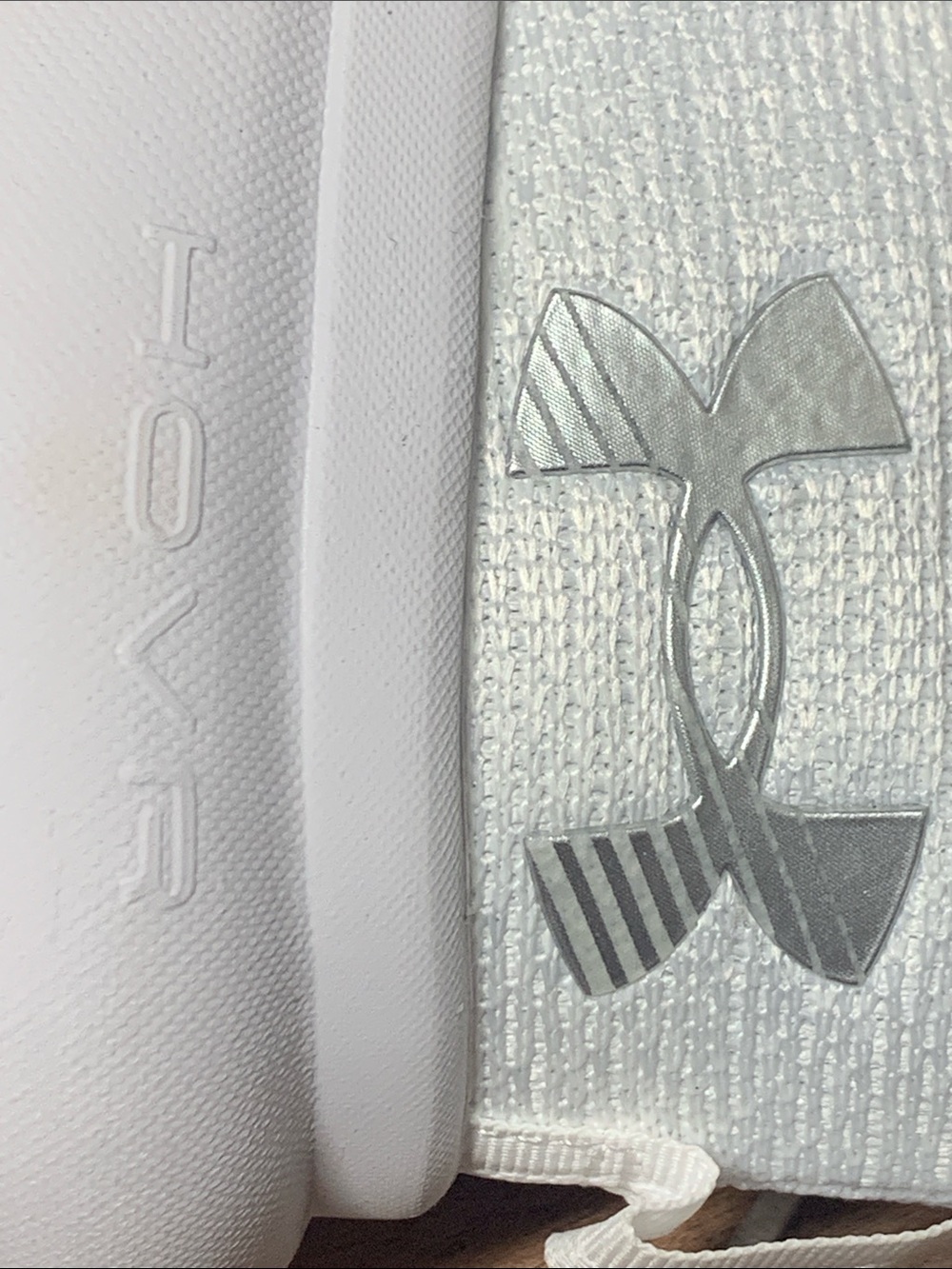 Under Armour Tennis Shoes NWOT - Picture 5 of 8
